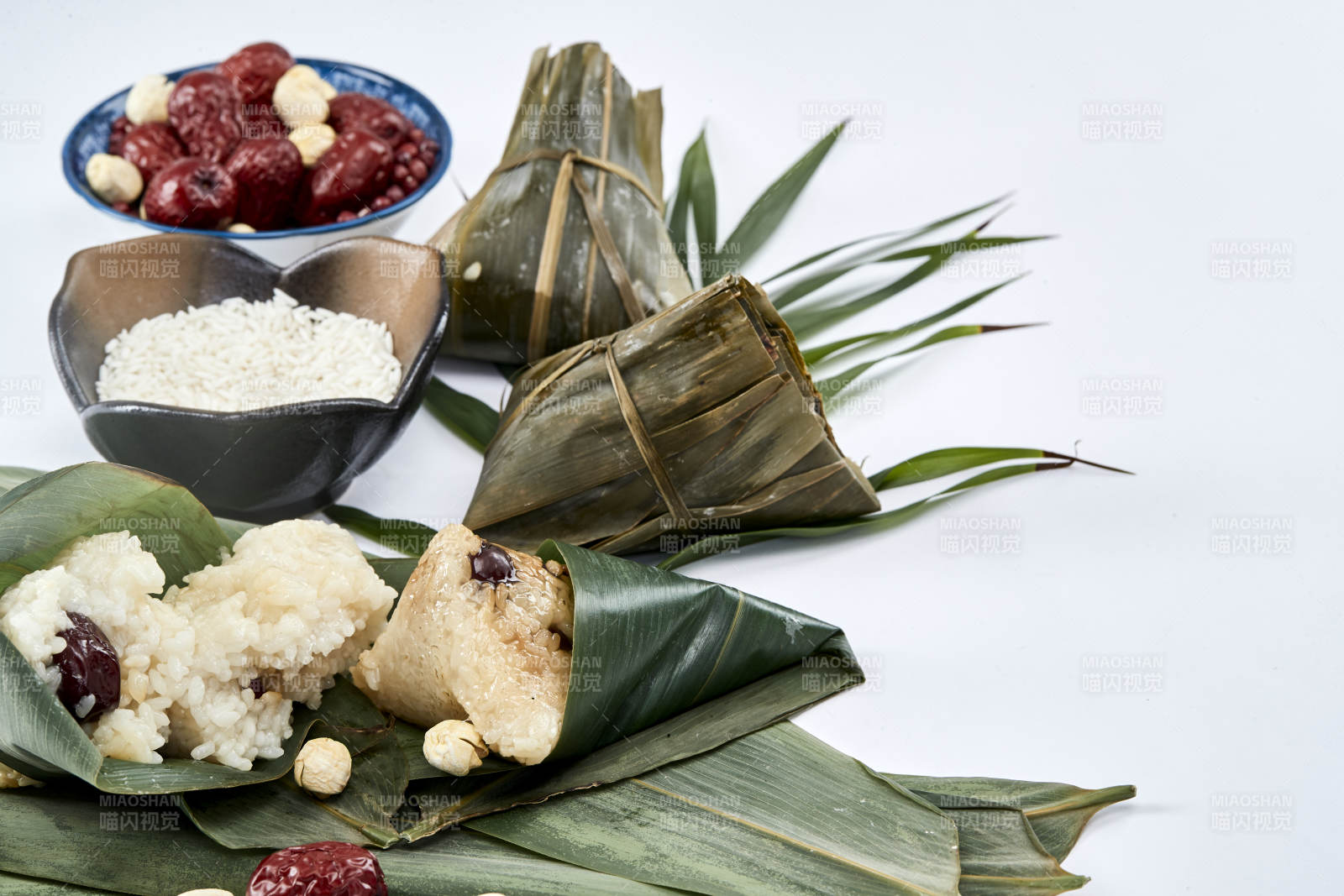 端午节的粽子和原材料图片