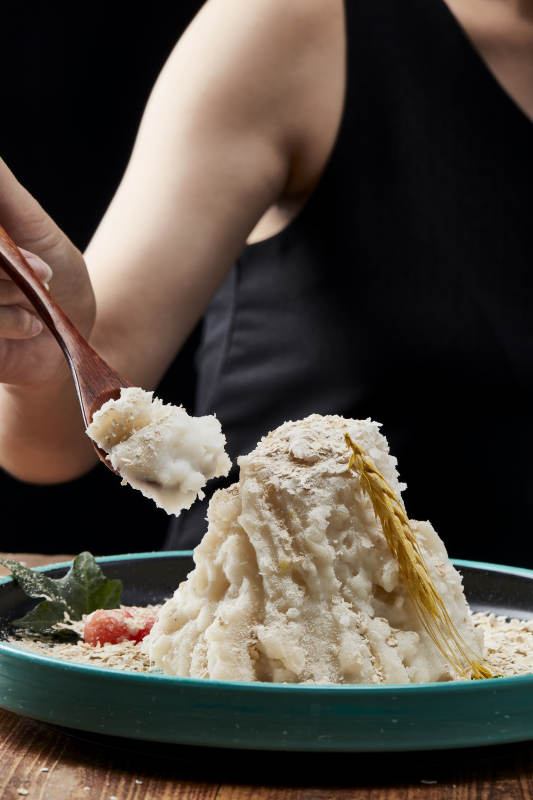 传统健康美食营养土豆泥配薯片图片