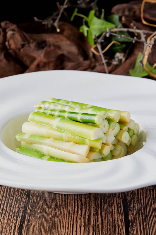 盐水嫩春笋图片