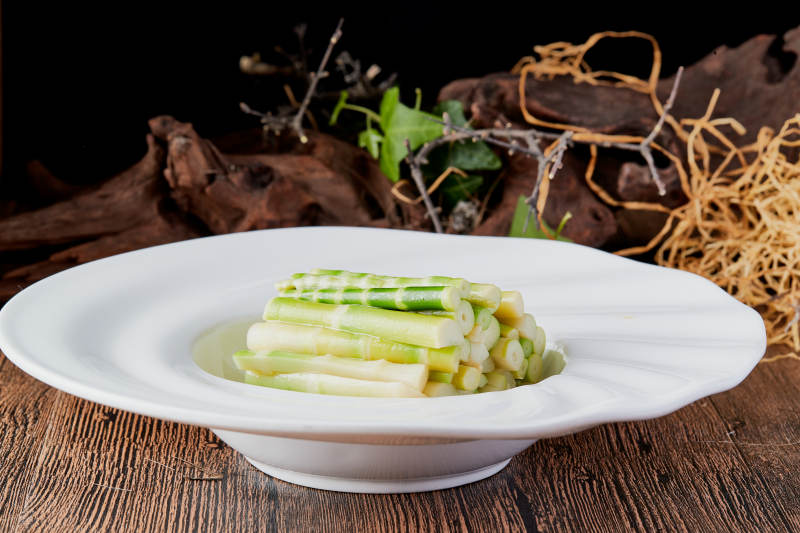 盐水嫩春笋图片