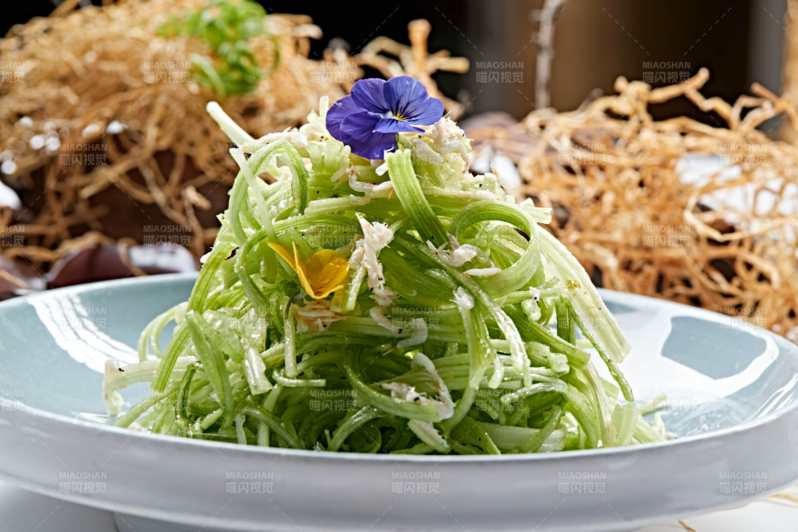 虾皮凉拌西芹丝图片