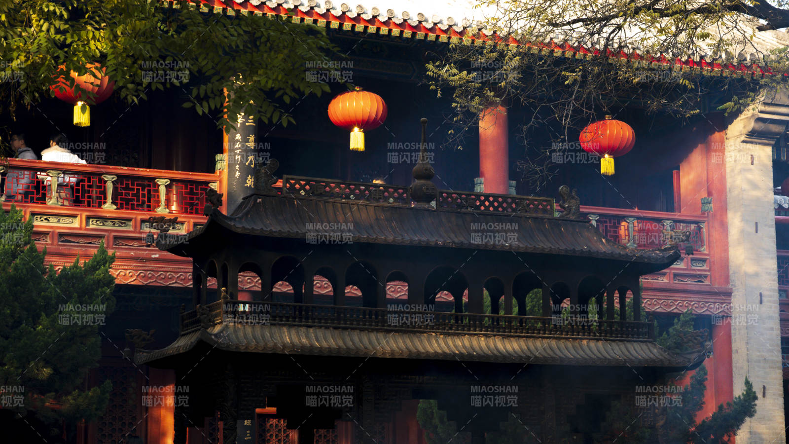 夕阳下的千年白云观图片