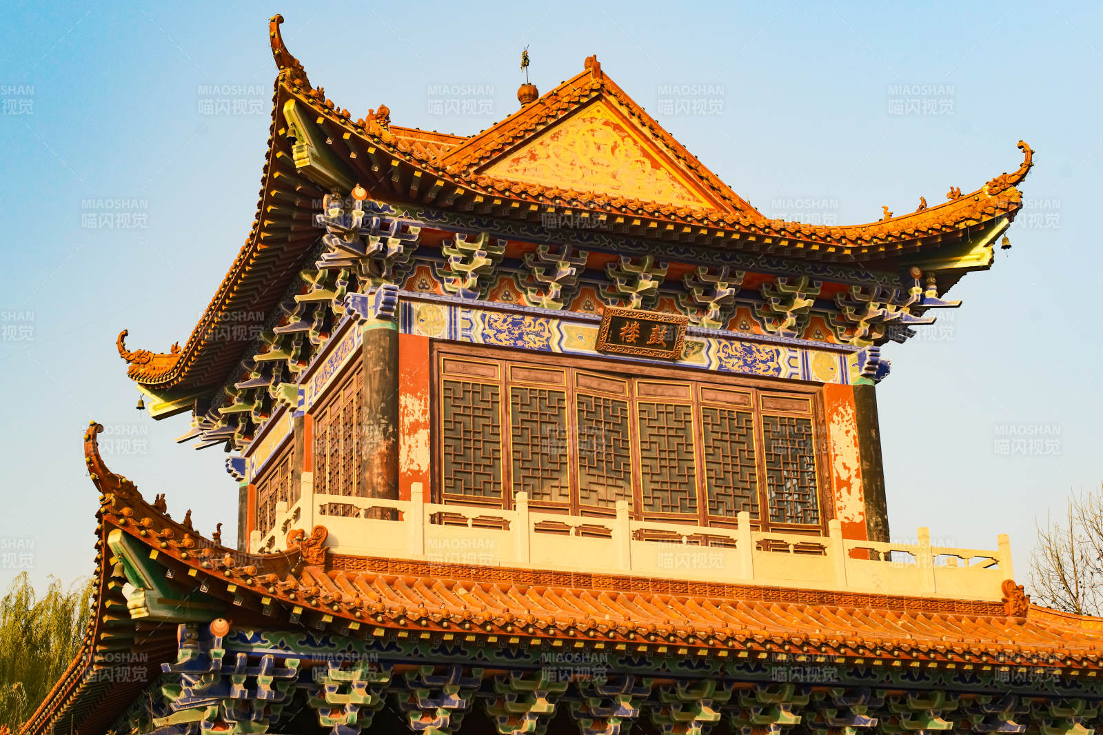 大悲禅寺—古塔飞檐映蓝天图片