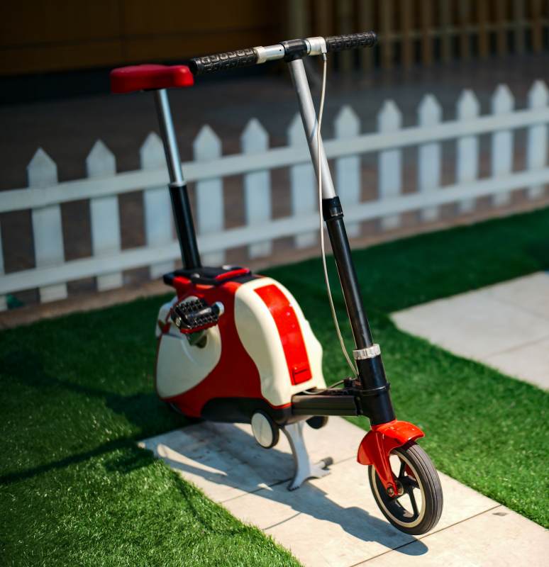 红色儿童滑板车图片