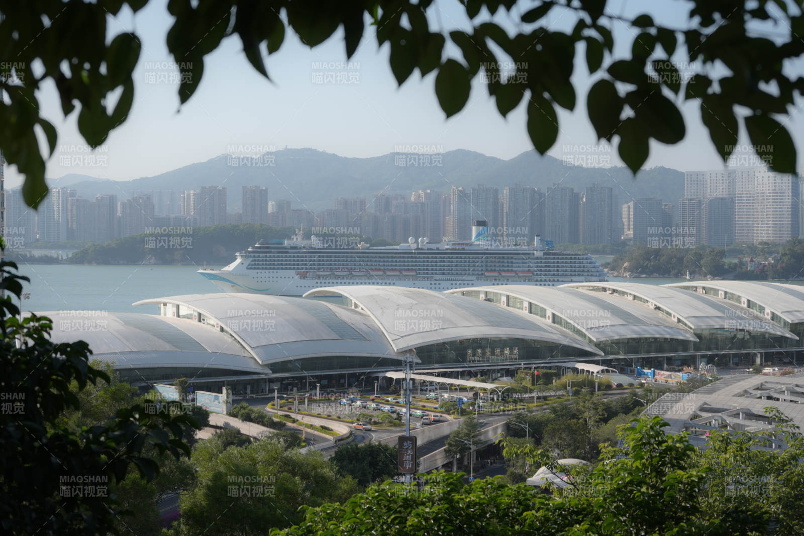 厦门邮轮中心港口航站楼远景图片