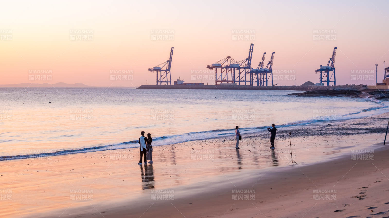 泉州黄昏海滩剪影图片