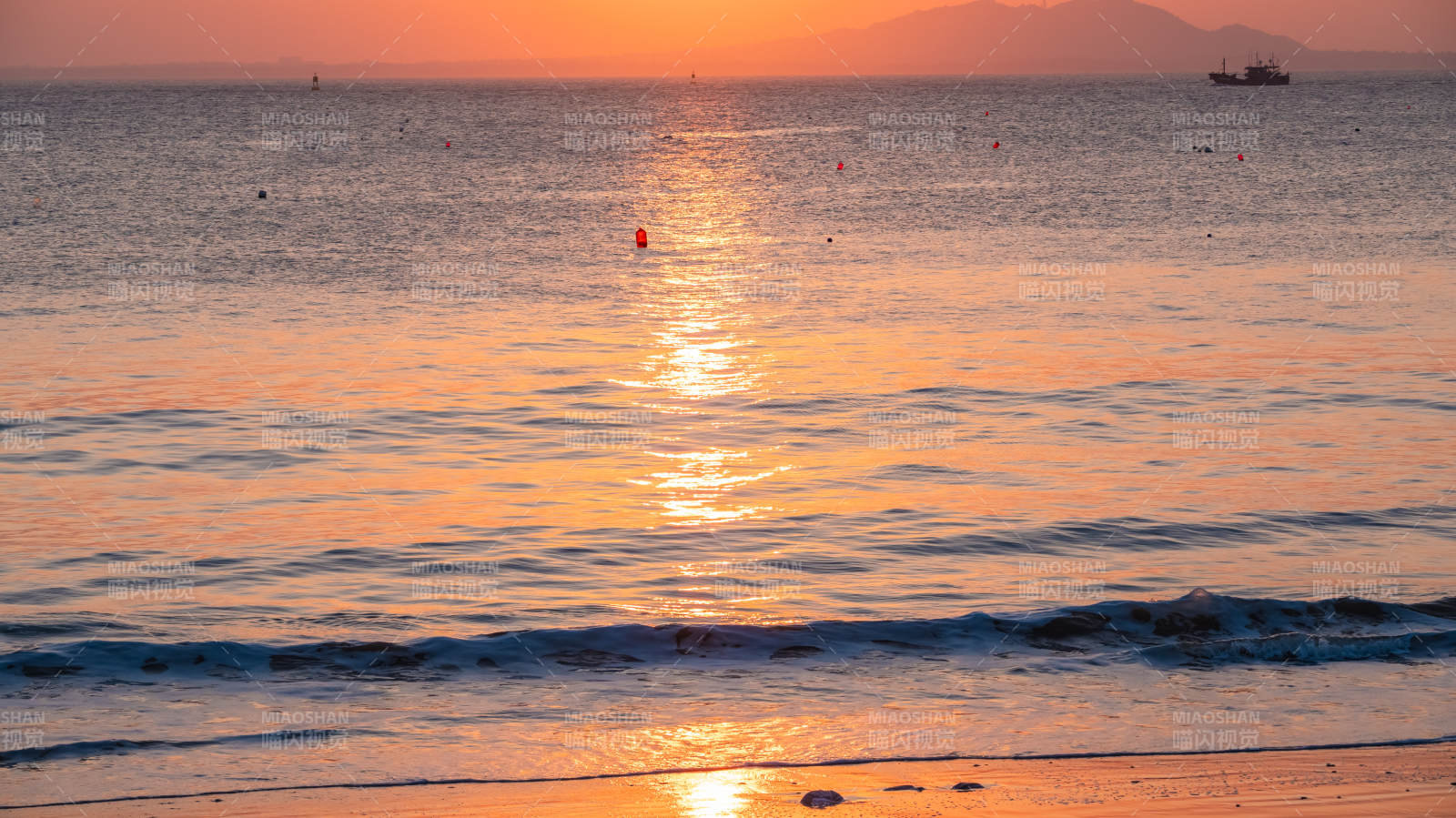 泉州夕阳海面波光粼粼图片