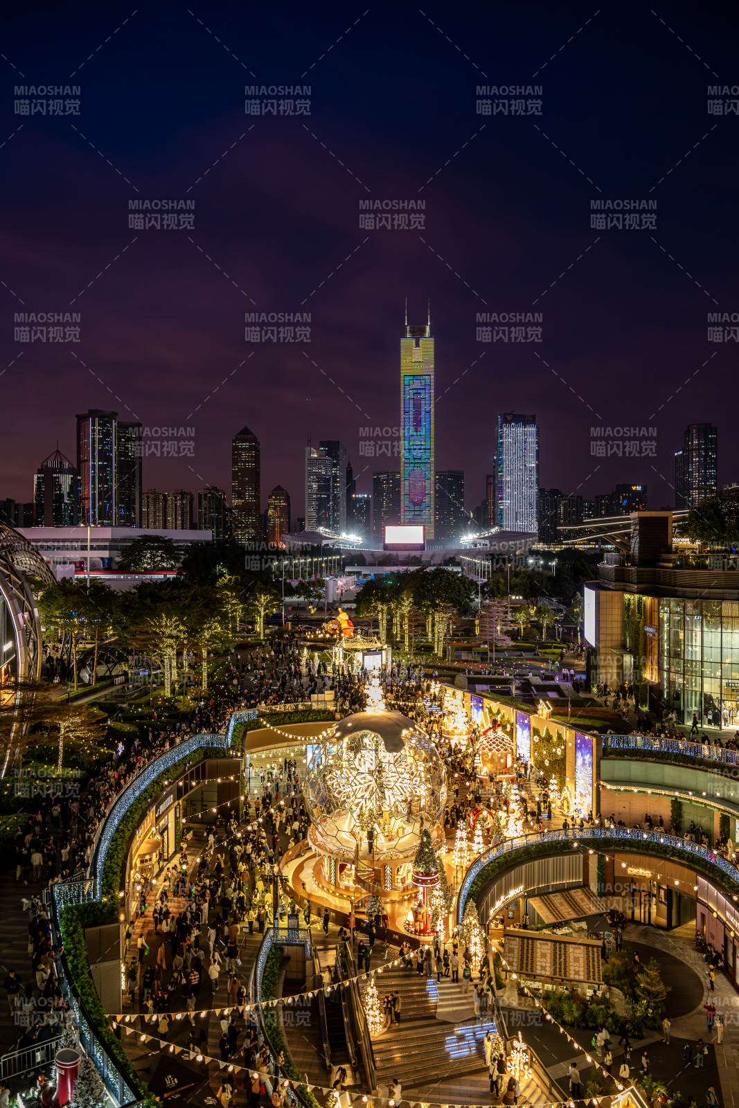 夜幕下的城市庆典图片