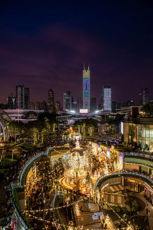 夜幕下的城市庆典图片