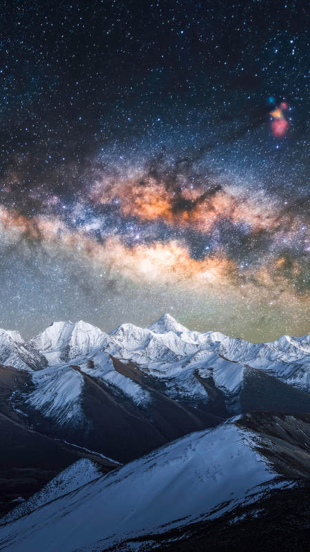 贡嘎山星河雪山夜景图片