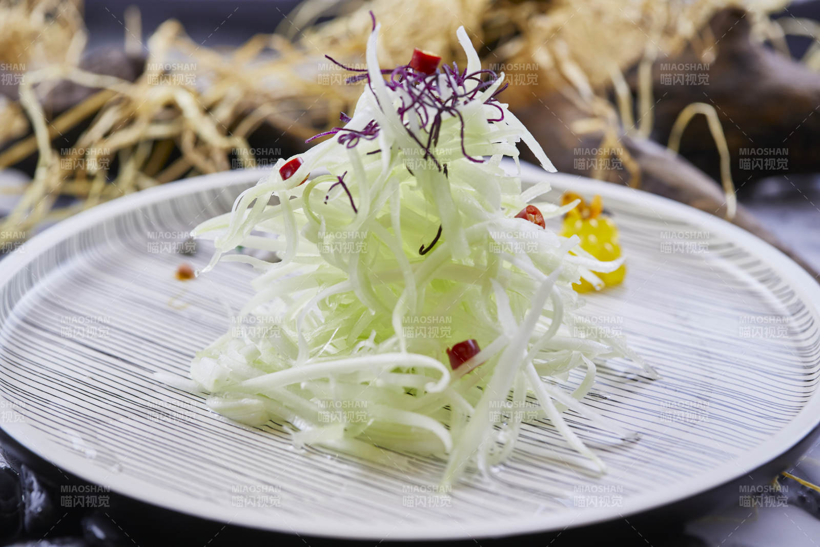 凉拌西芹丝图片