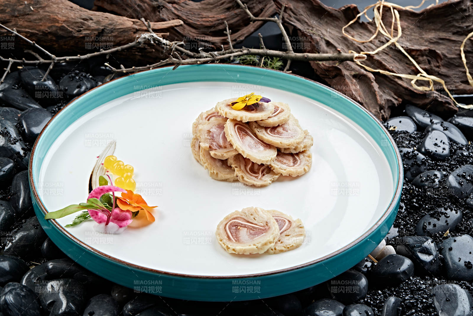 猪儿鱿鱼卷切片图片