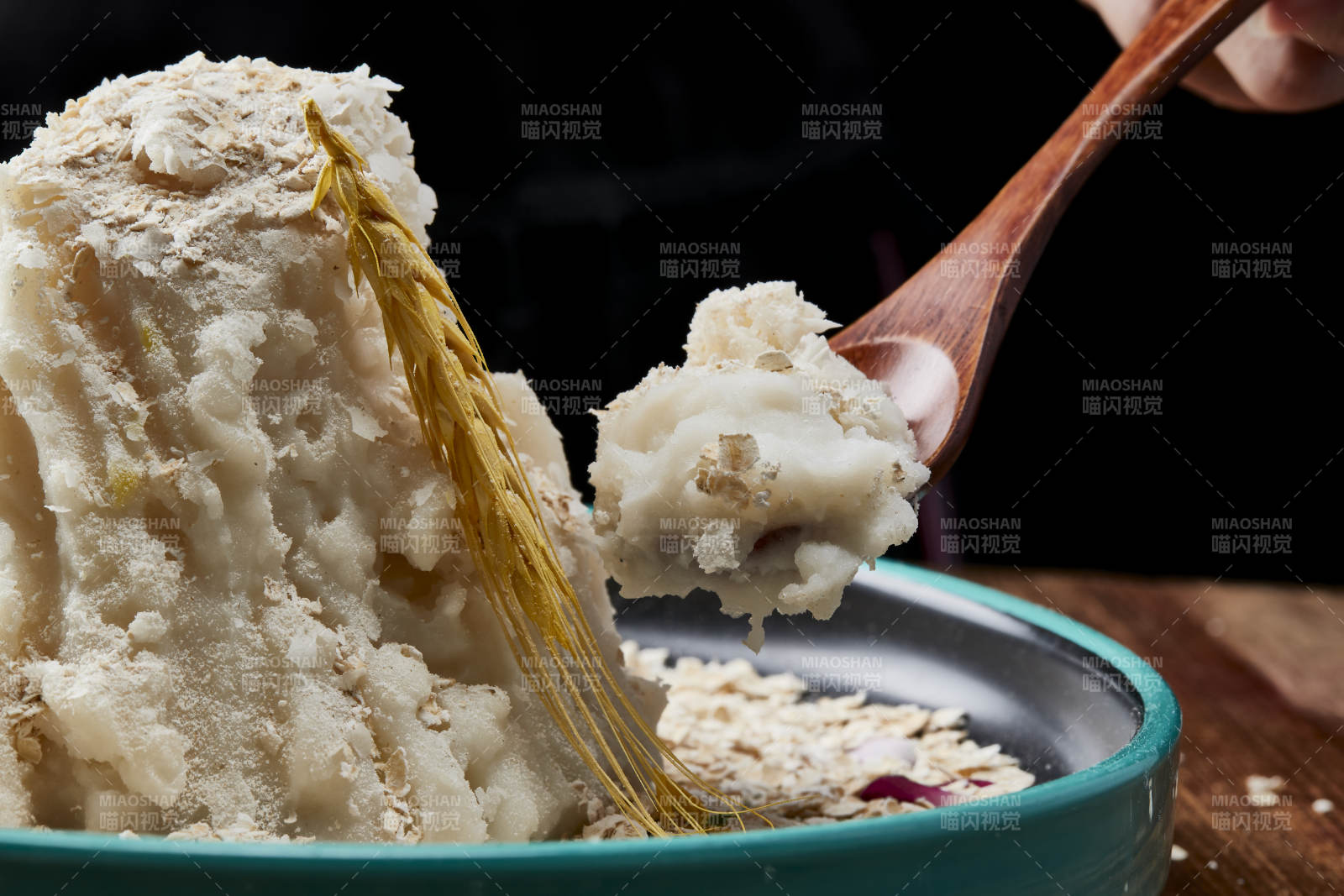 传统健康美食营养土豆泥配薯片图片