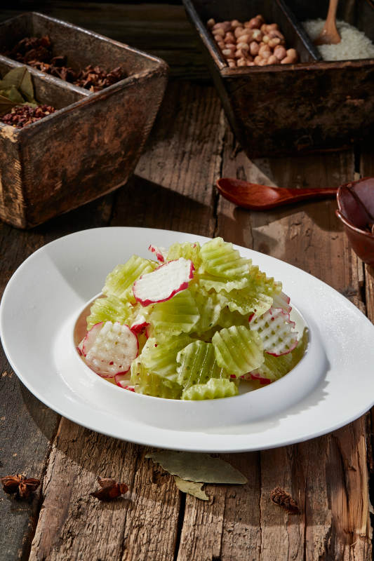 凉拌双脆芦笋樱桃萝卜图片