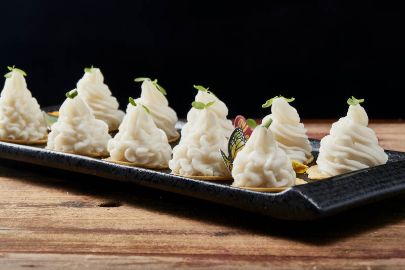 传统健康美食营养土豆泥配薯片图片