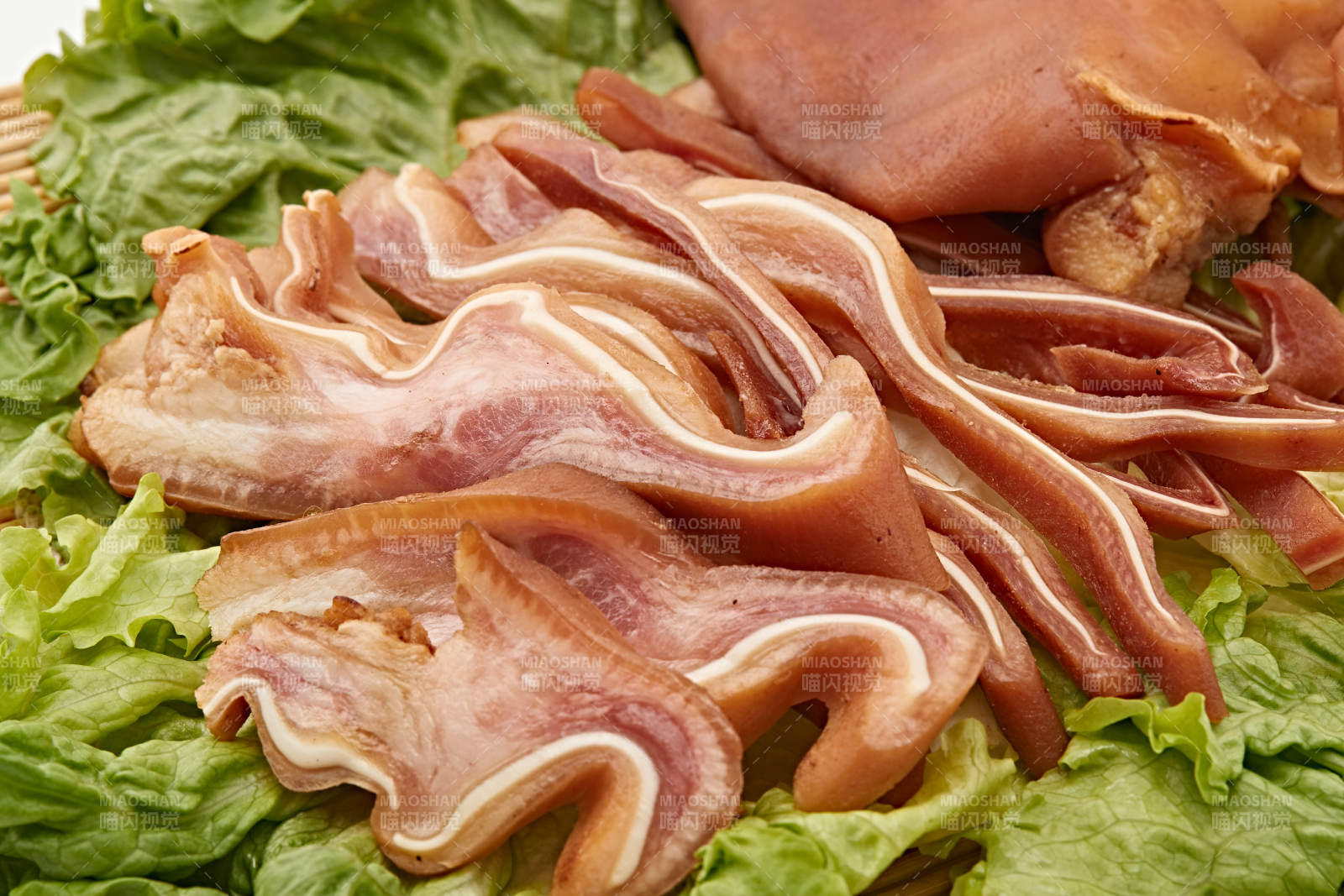 熟食整只熏卤猪耳朵图片