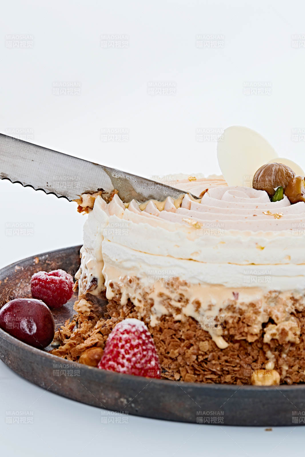 香烤坚果碎烧板栗金箔冰激凌蛋糕图片