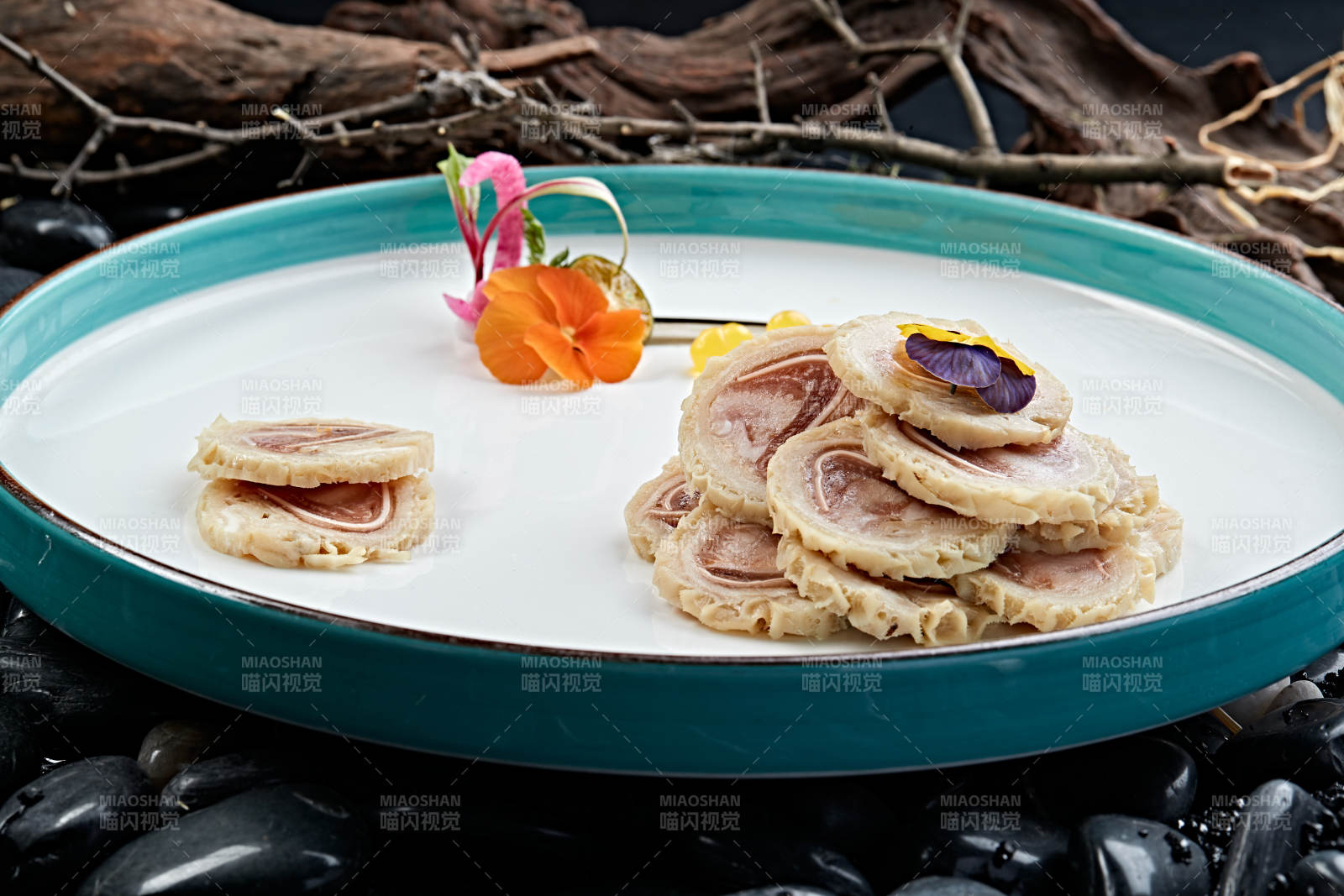 猪儿鱿鱼卷切片图片