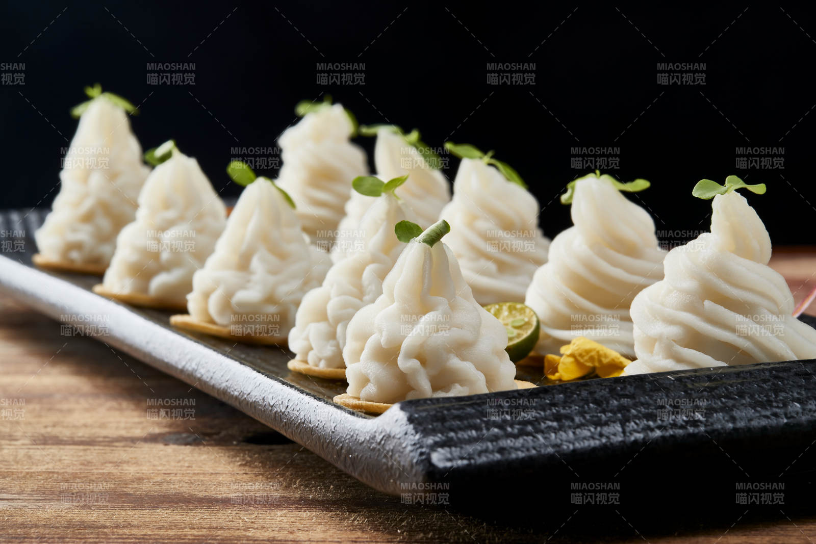 传统健康美食营养土豆泥配薯片图片