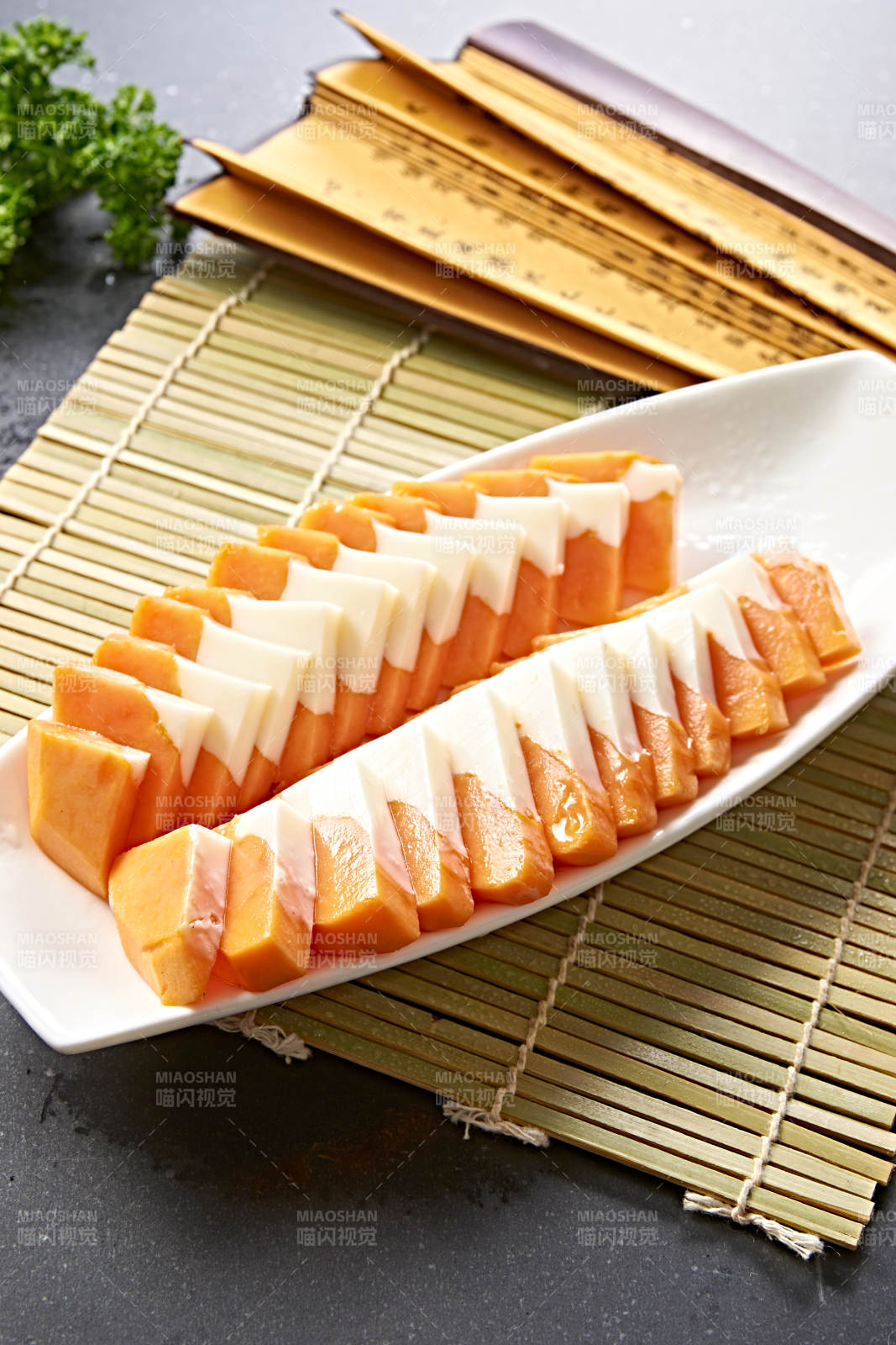 美味木瓜蛋白图片