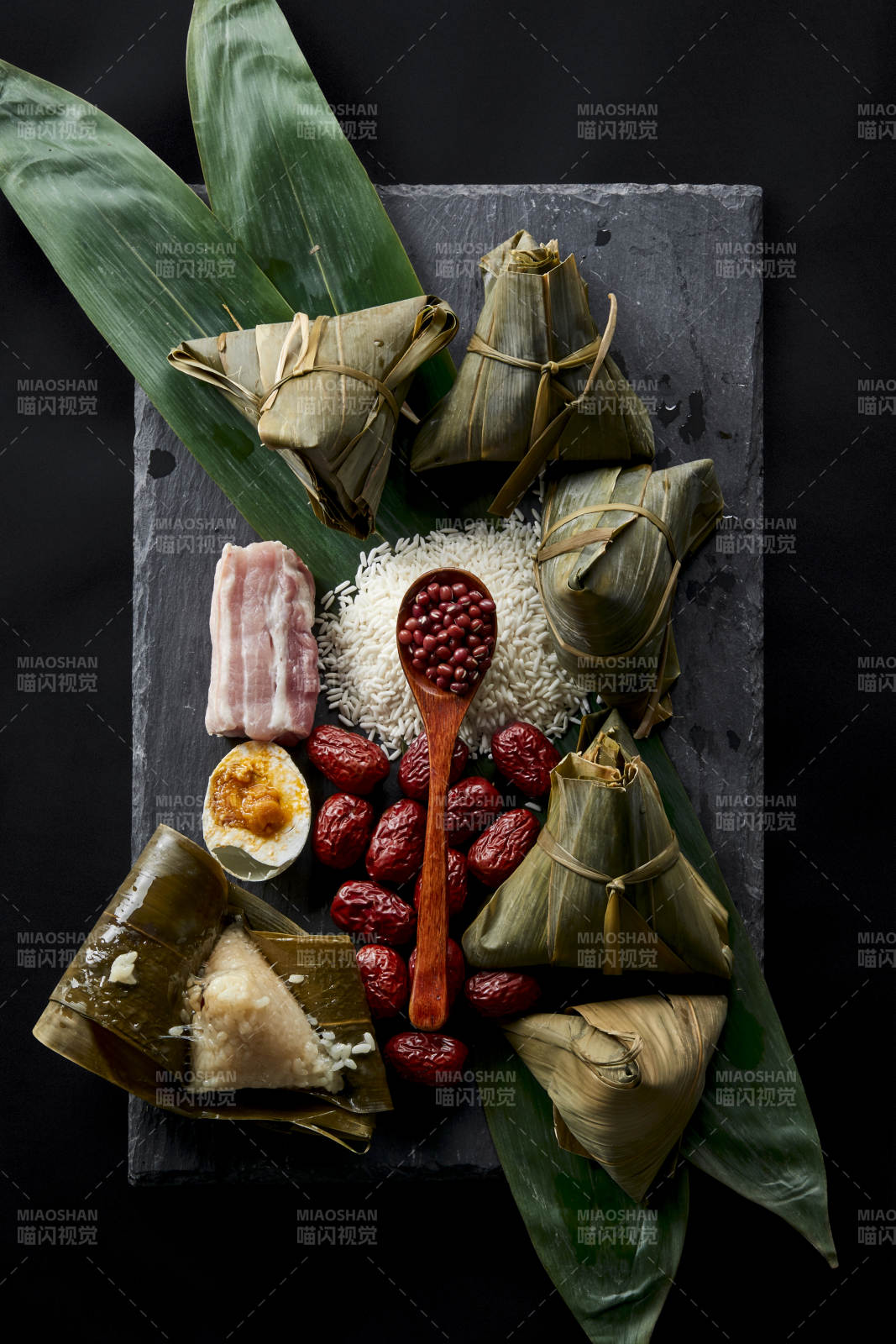 端午节的粽子和原材料图片