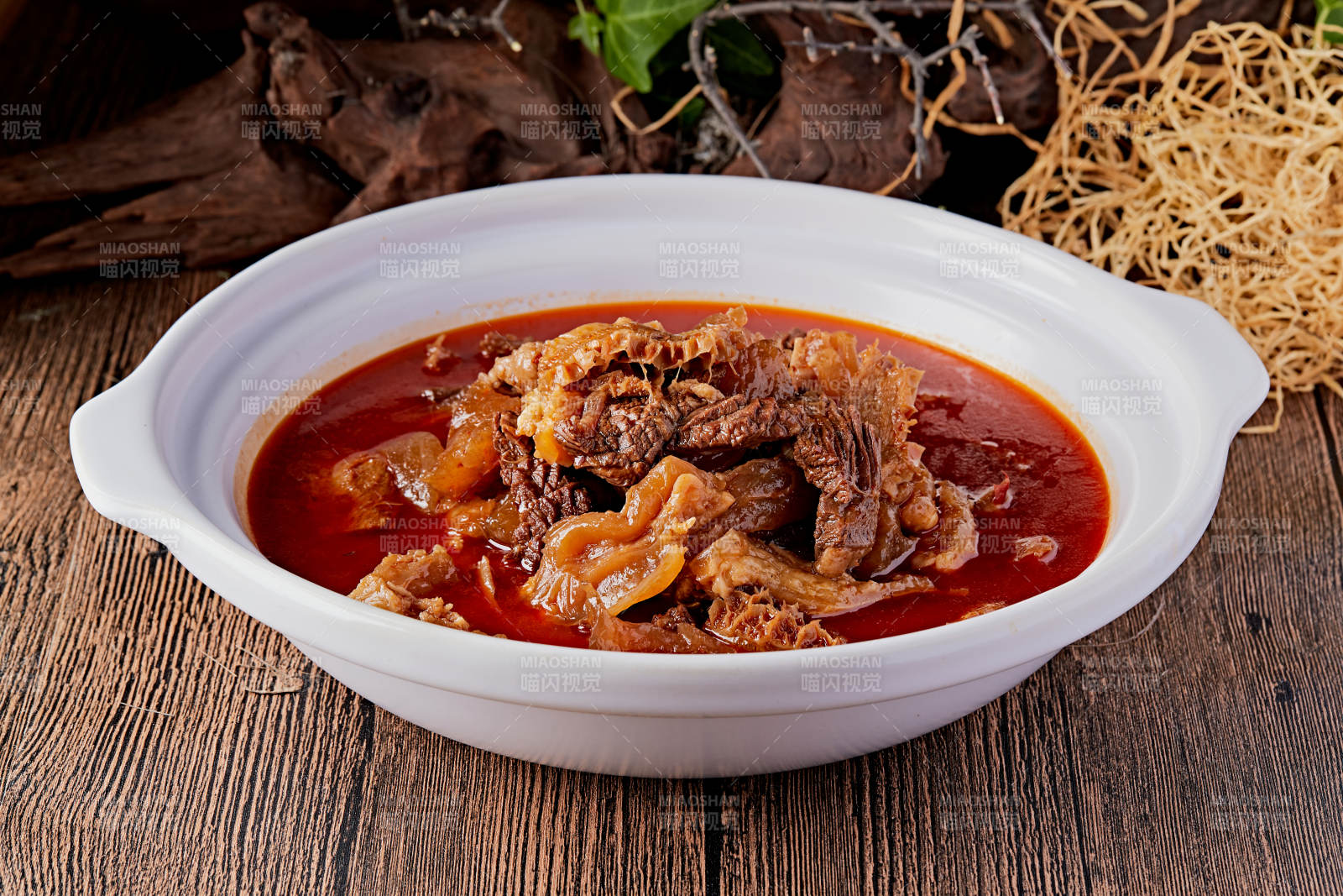 砂锅西红柿炖牛三宝图片