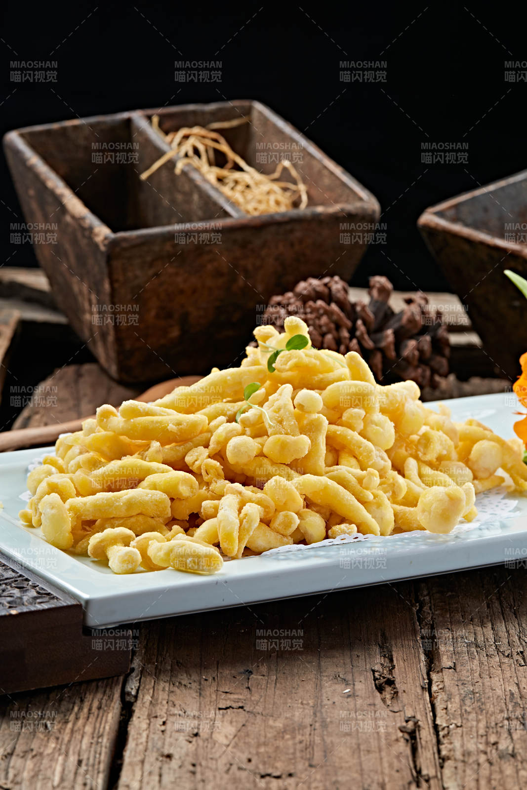 咸蛋黄焗海鲜菇图片