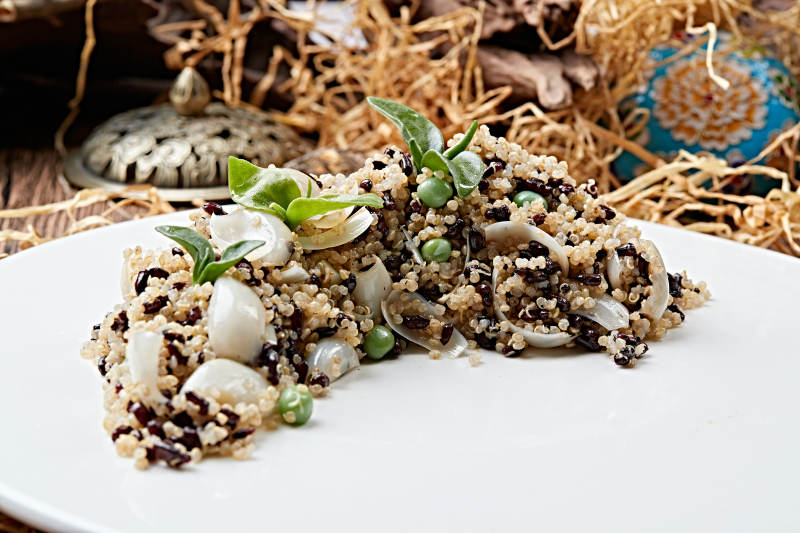 鲜百合炒三色藜麦图片