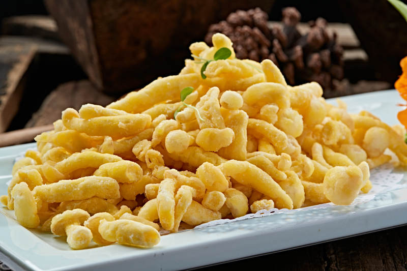 咸蛋黄焗海鲜菇图片