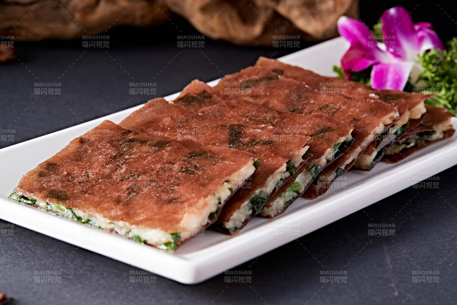 港式脆皮韭菜虾饼图片