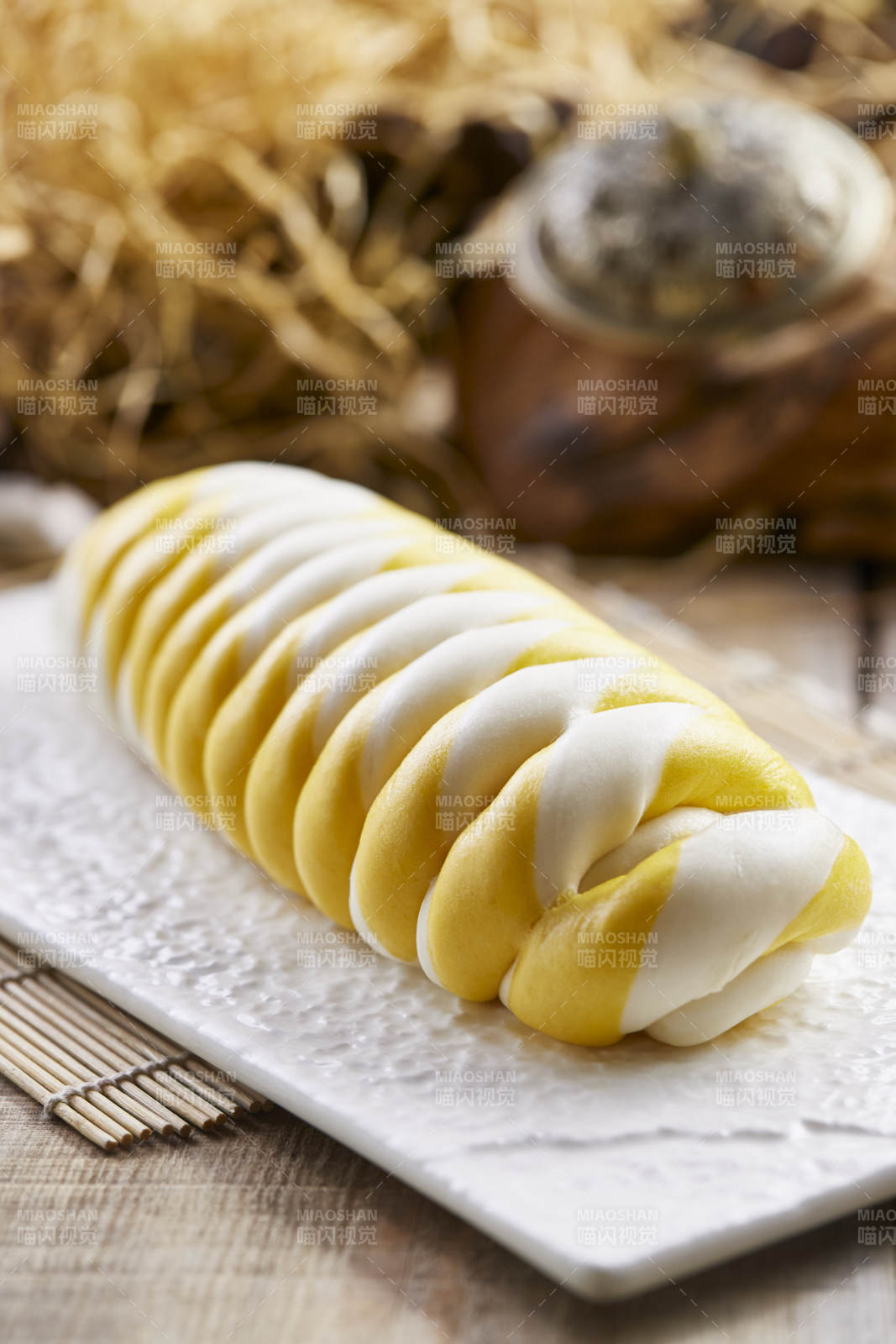 双色蒸花卷图片