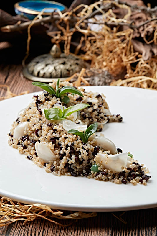 鲜百合炒三色藜麦图片