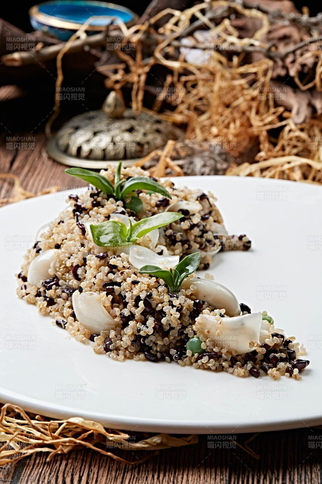 鲜百合炒三色藜麦图片