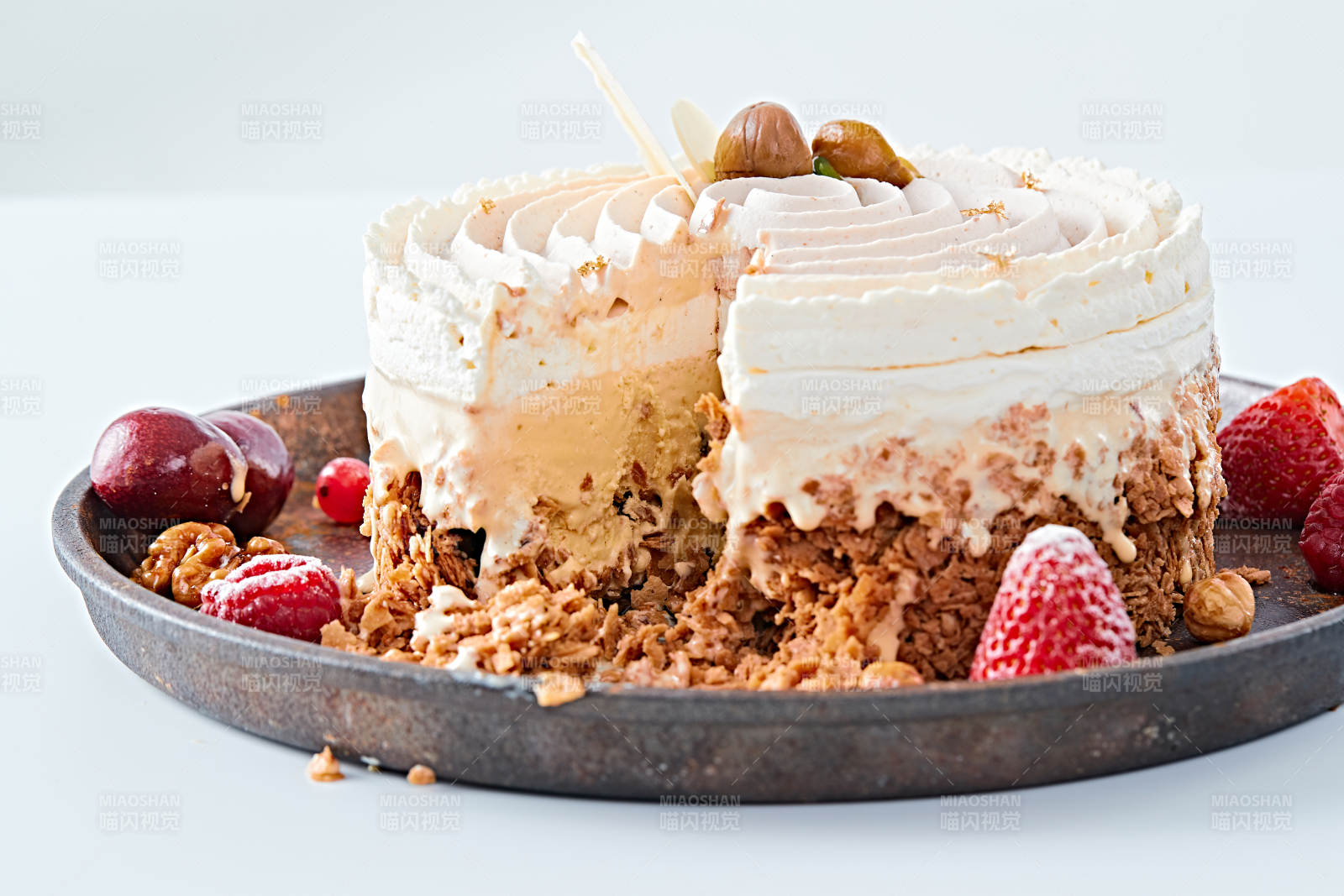 香烤坚果碎烧板栗金箔冰激凌蛋糕图片