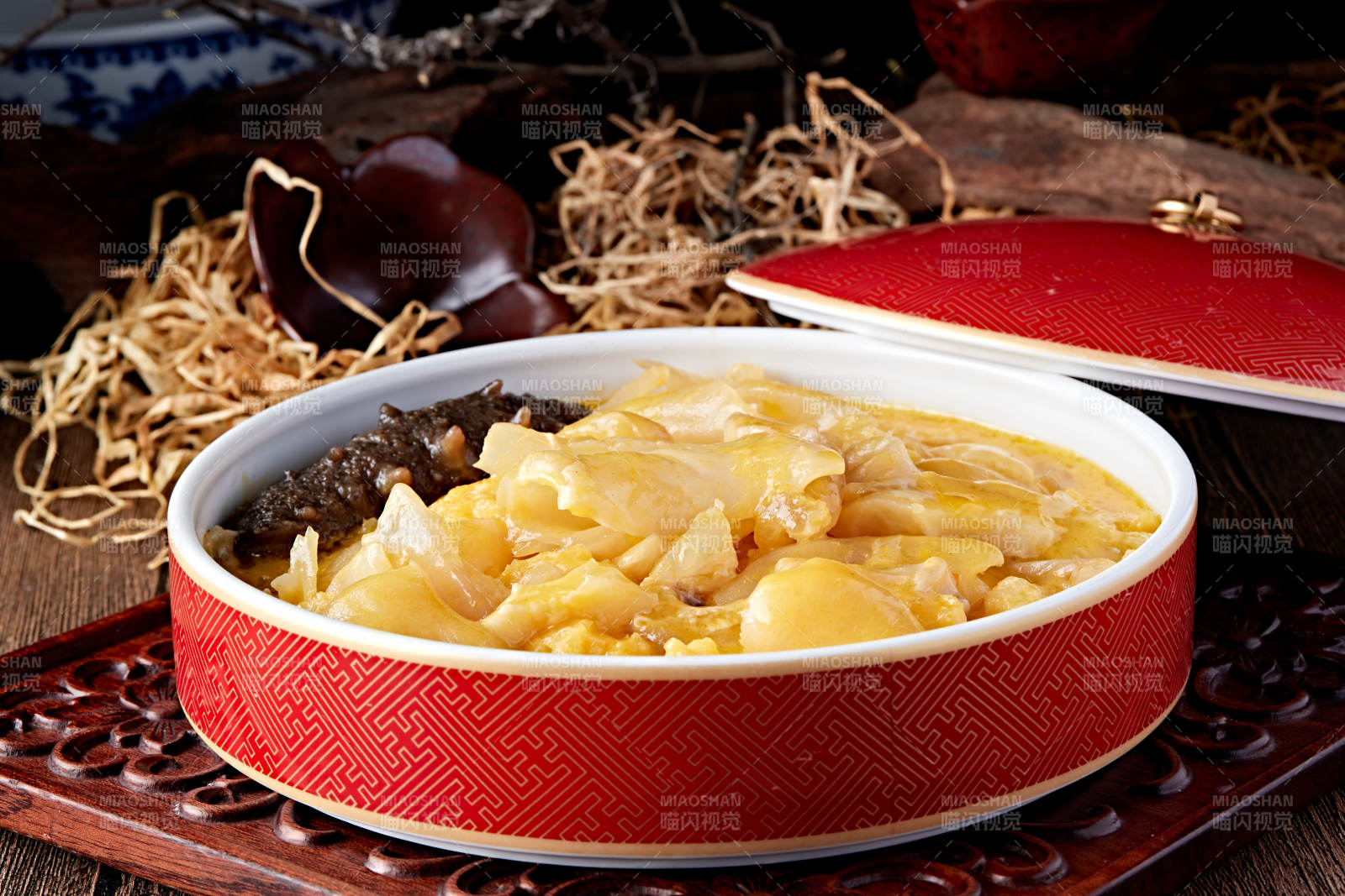 燕鲍翅浓汤四宝图片