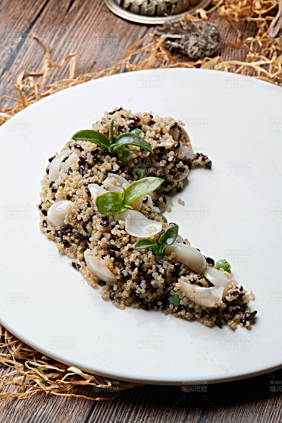 鲜百合炒三色藜麦图片