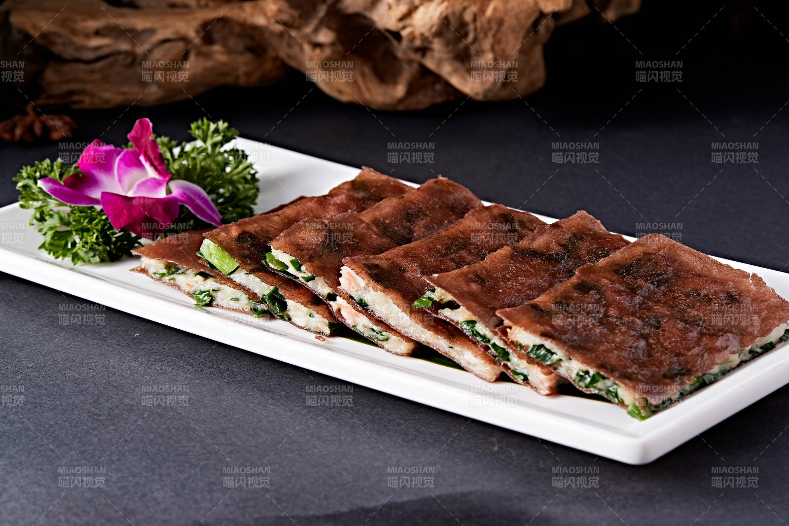 港式脆皮韭菜虾饼图片