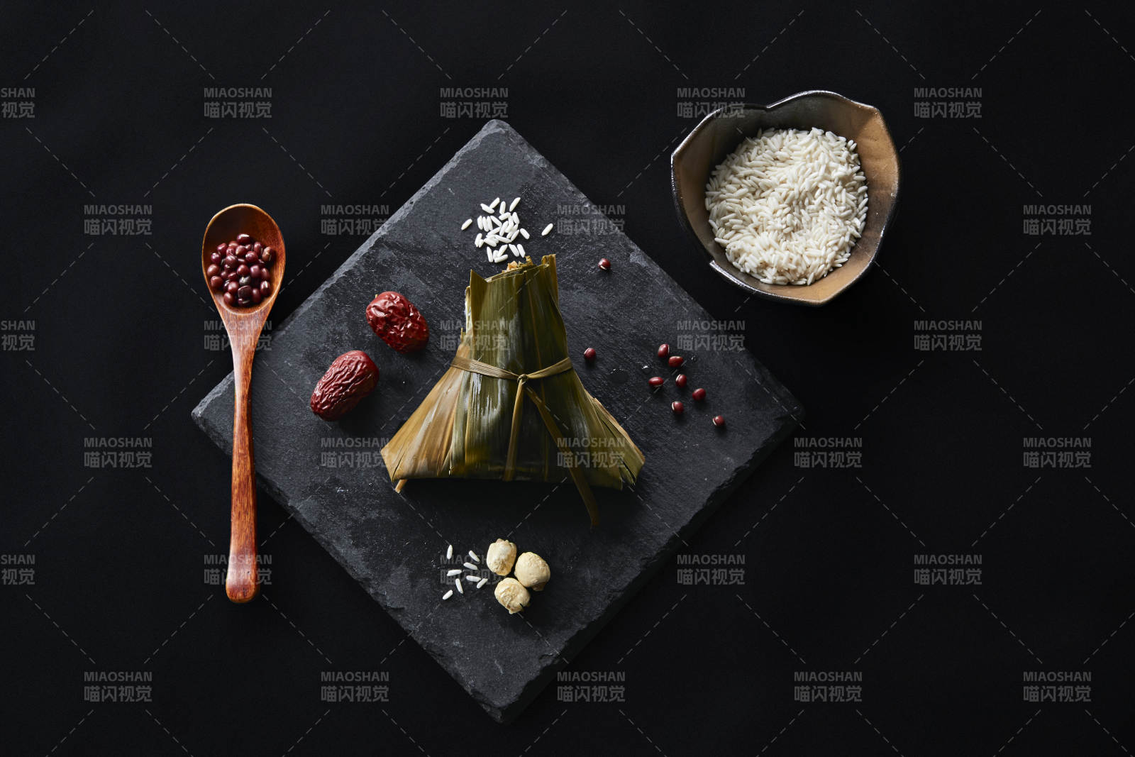 端午节的粽子和原材料图片