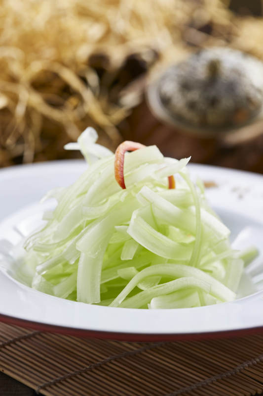 崔爽浇汁青瓜丝图片