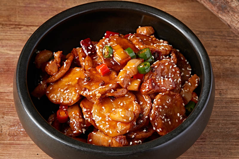 杏鲍菇酱爆牛仔骨图片