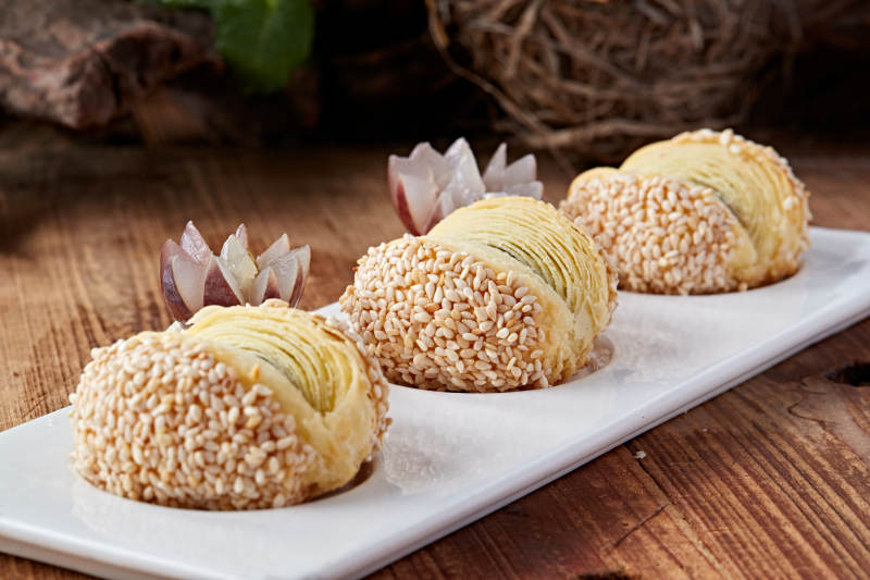 茶餐开口芝麻千层红豆饼图片