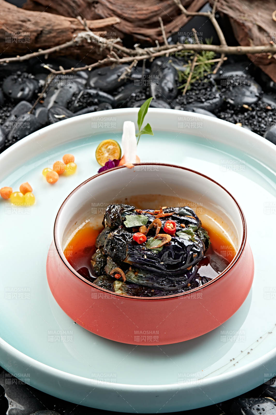 红油酱香小茄子图片