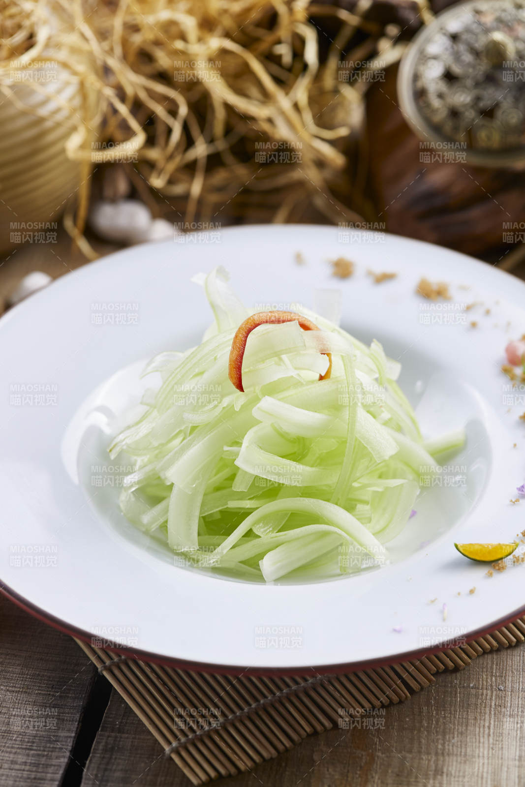 崔爽浇汁青瓜丝图片