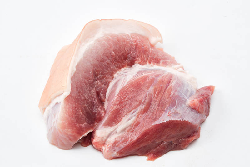检疫合格的屠宰生鲜猪肉图片
