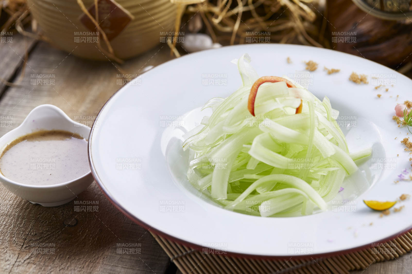 崔爽浇汁青瓜丝图片