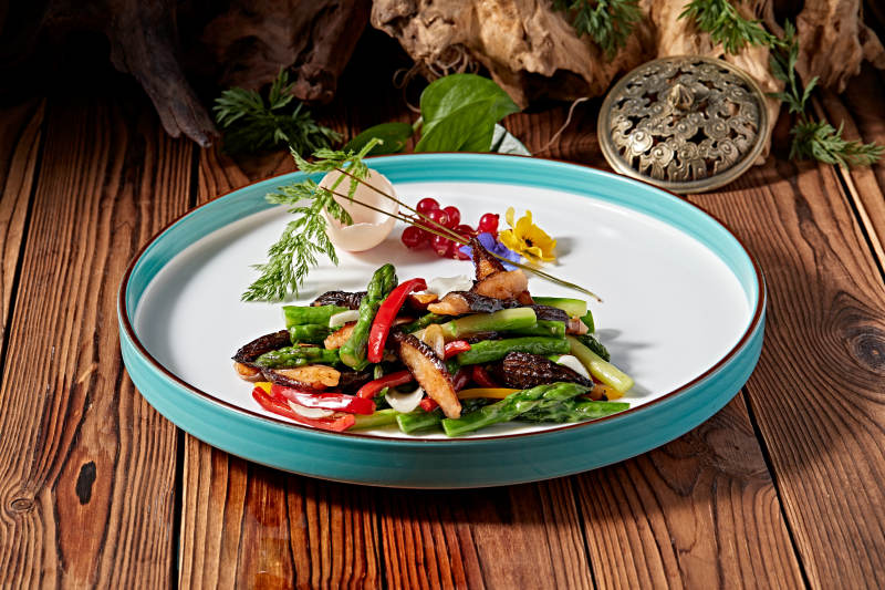 粤式经典小炒彩椒芦笋羊肚菌图片