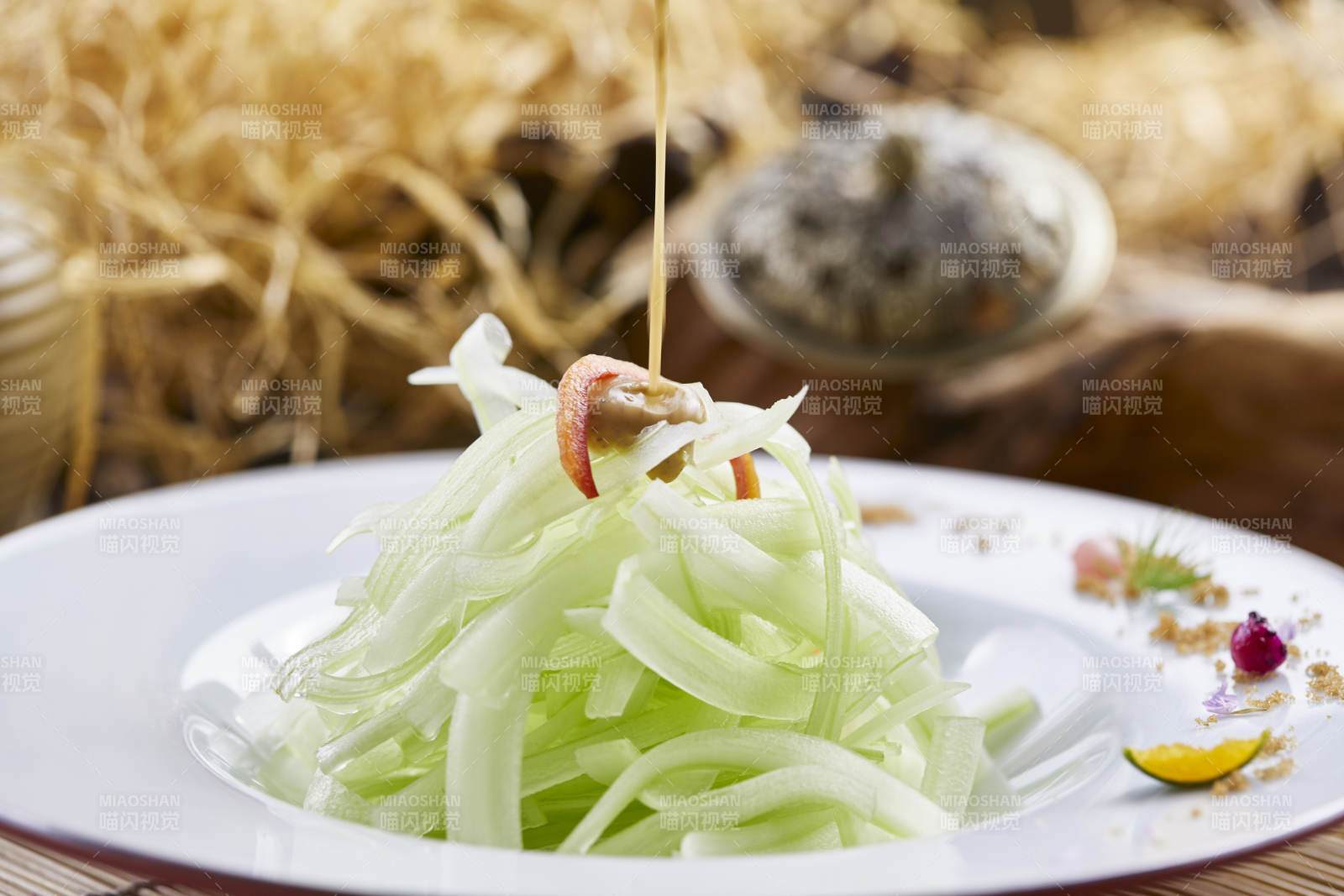 崔爽浇汁青瓜丝图片