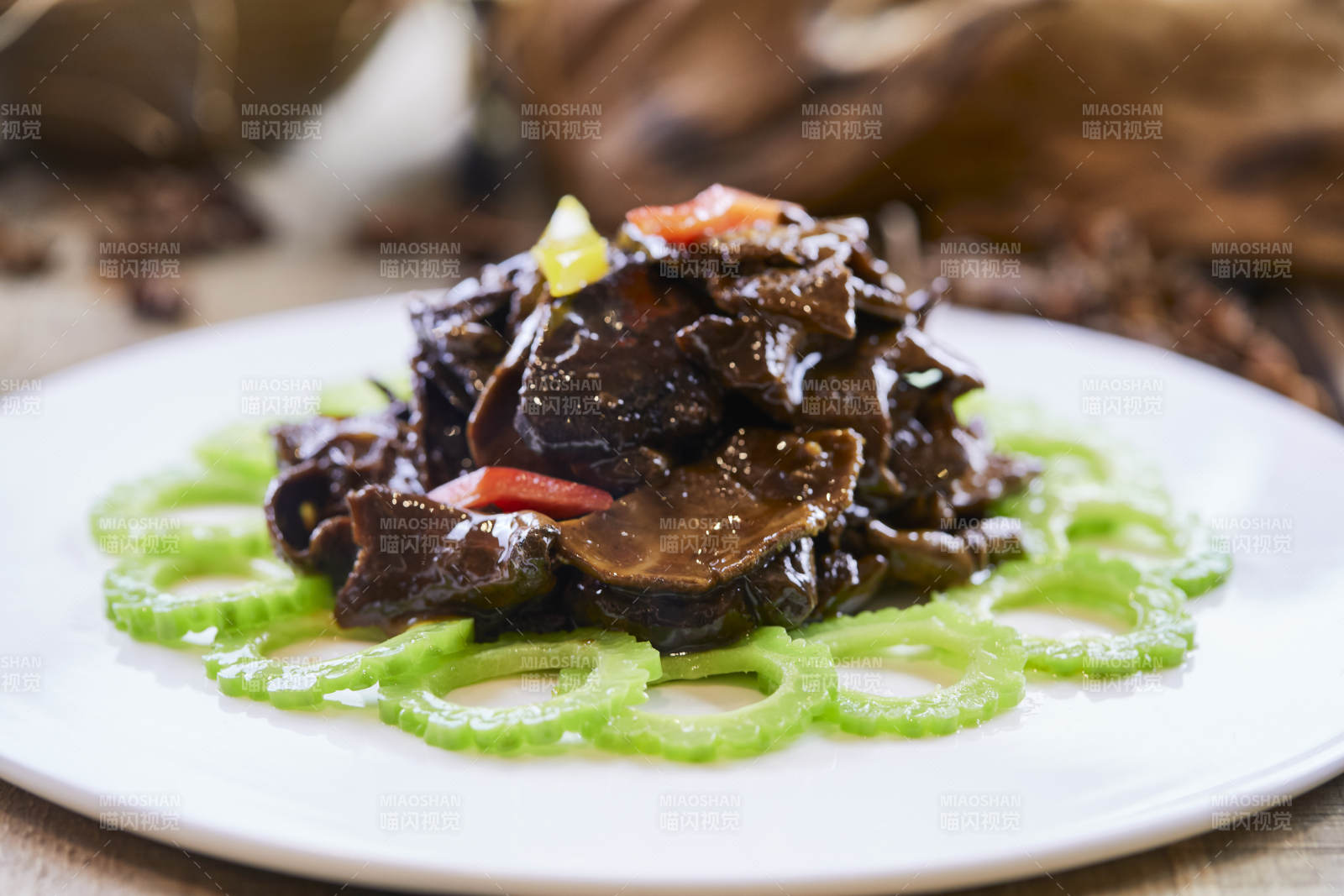 炝炒灵芝菌蘑菇片图片