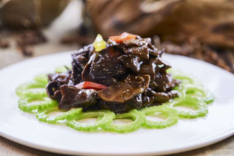 炝炒灵芝菌蘑菇片图片