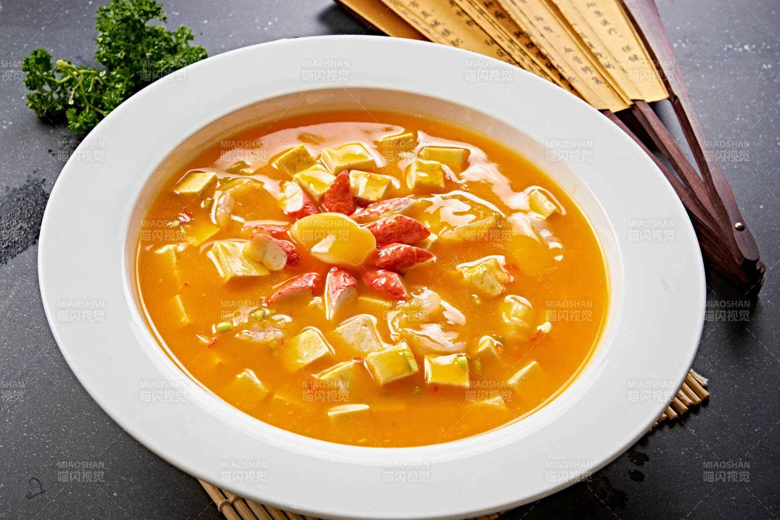 蟹黄蟹肉酿豆腐图片